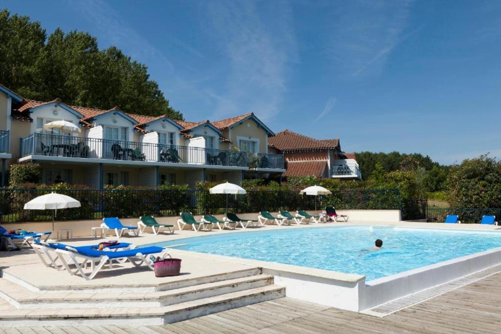 Residence Pierre & Vacances Le Hameau Du Lac Marciac Bagian luar foto